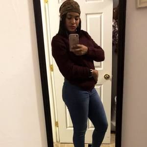 Meet your Posher, Claudia